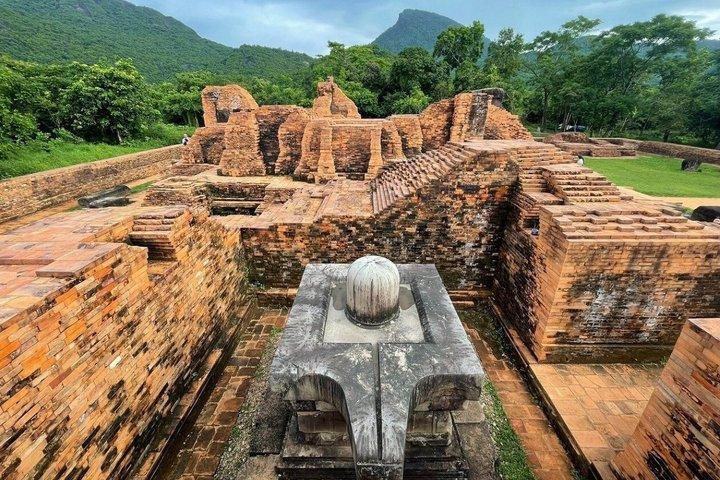 ホイアン発ミーソン保護区贅沢旅行