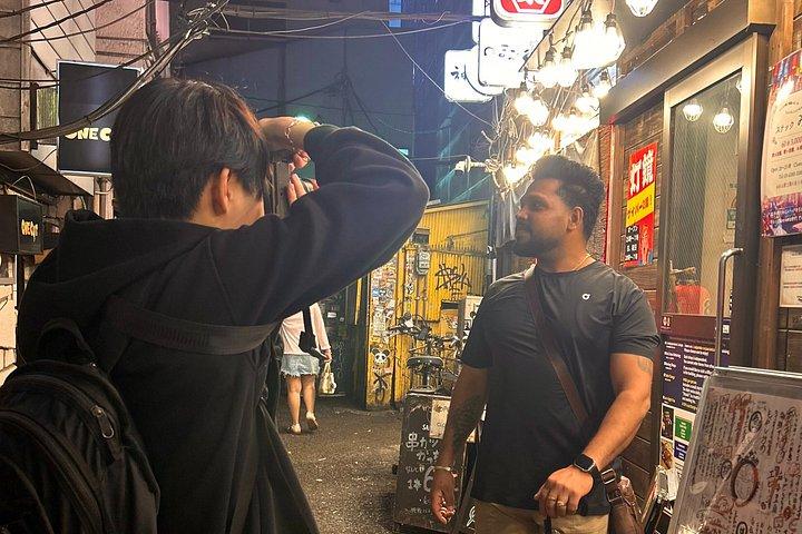 東京 : 新宿プライベート撮影ツアー＆インスタント写真