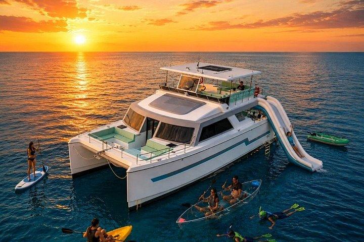 Phi Phi Maya e Maithon di Indigo Luxury Catamaran a Phuket