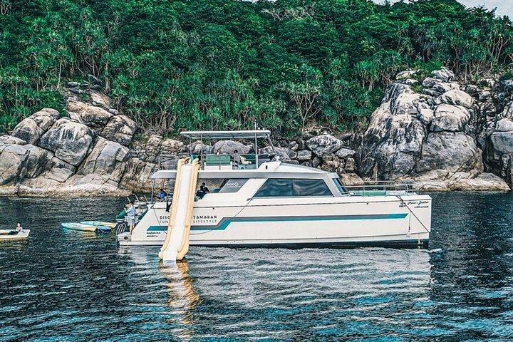 Phi Phi Maya e Maithon di Indigo Luxury Catamaran a Phuket