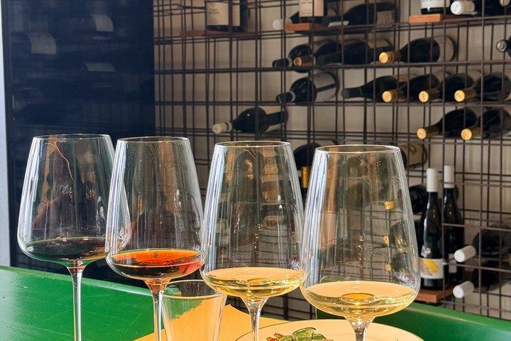ヴィネリア・ワイン・バーでのプーリアワイン試飲体験