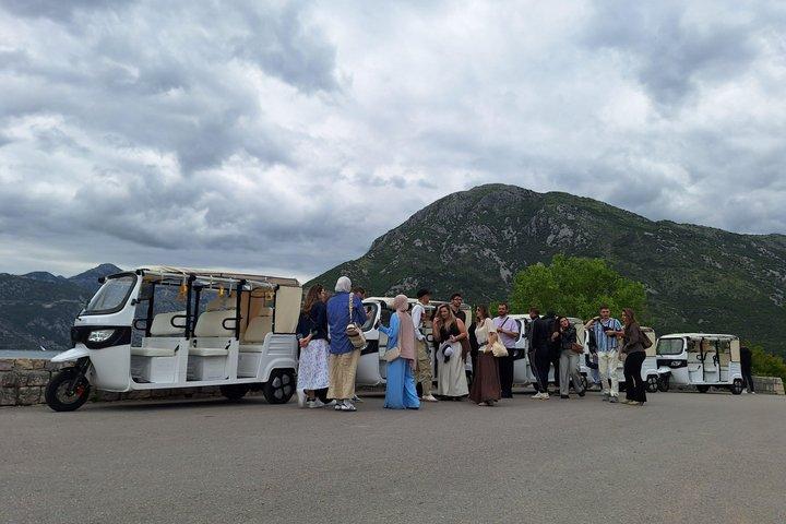 Tuk Tuk Montenegro Waves