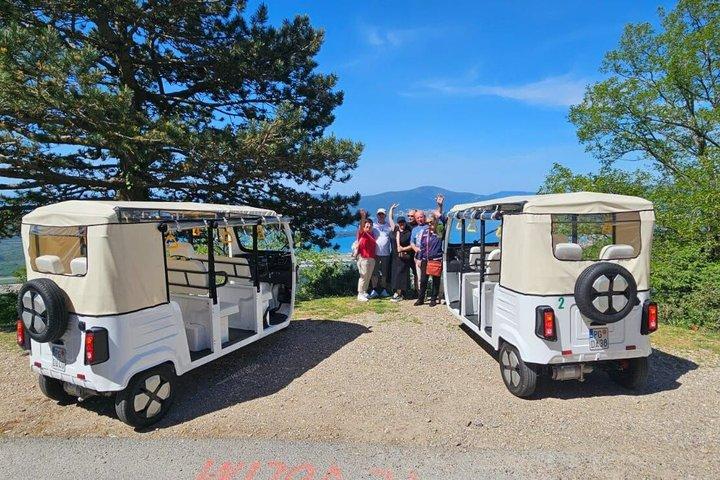 Tuk Tuk Montenegro Waves