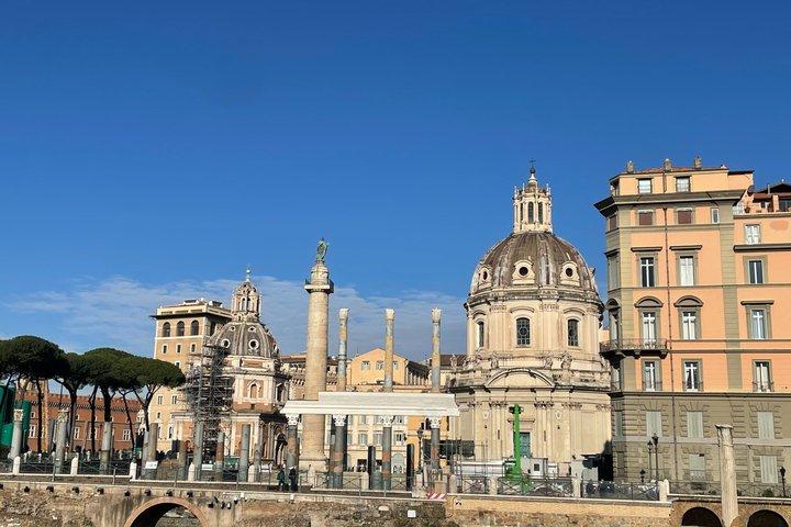 Tour a pie por los monumentos emblemáticos de Roma y las joyas ocultas