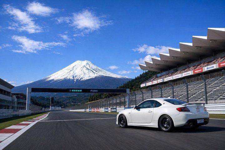 富士山と富士スピードウェイツアー（オプションでセルフドライブ体験）