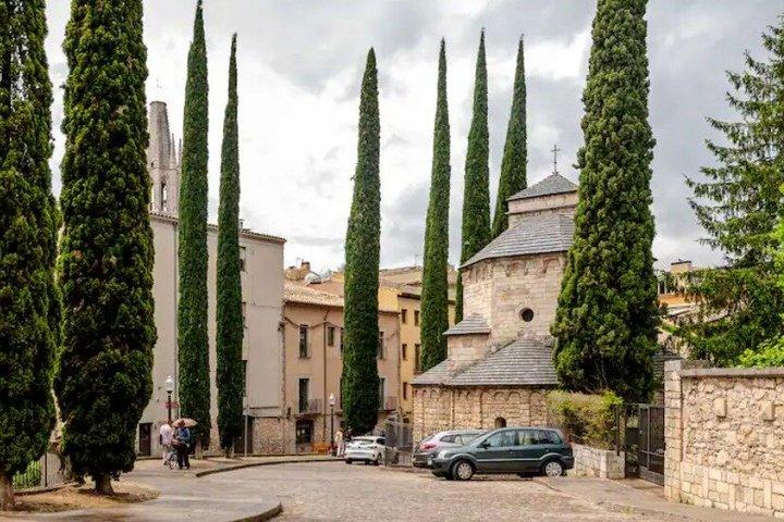 Girona: een rondreis langs geheimen, verhalen en de Arabische baden.
