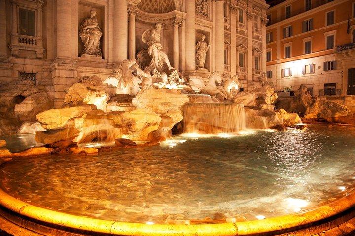 Tour nocturno a pie por el Panteón de la Fontana de Roma Trevi y más