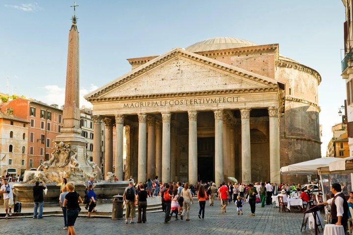 Tour nocturno a pie por el Panteón de la Fontana de Roma Trevi y más