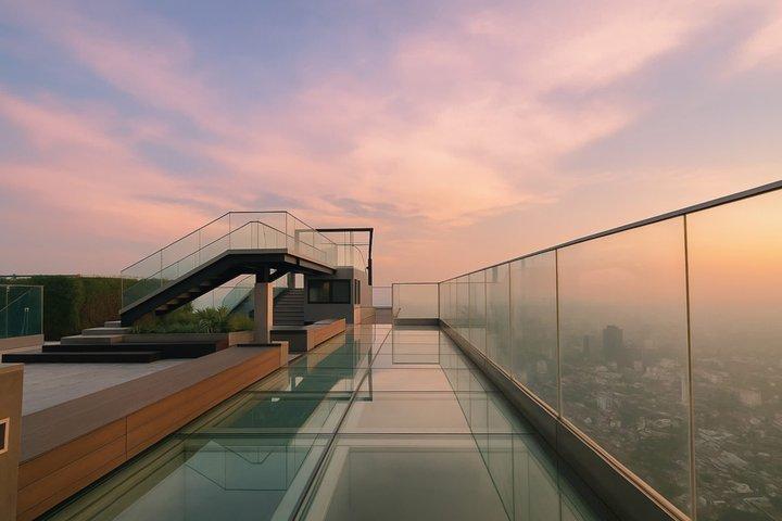 タムリンナイン展望台ジャカルタパノラマビューで上へ