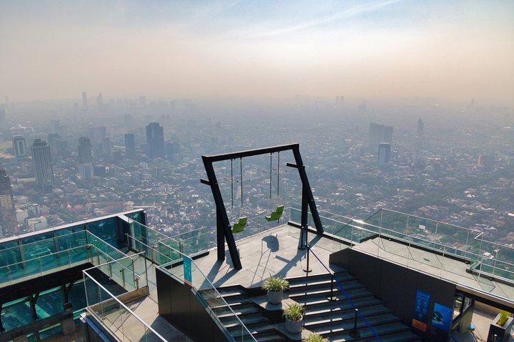 タムリンナイン展望台ジャカルタパノラマビューで上へ