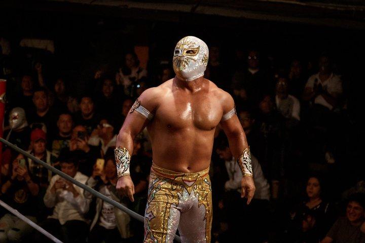 Bevande, musica e Lucha libre il sabato sera a Città del Messico