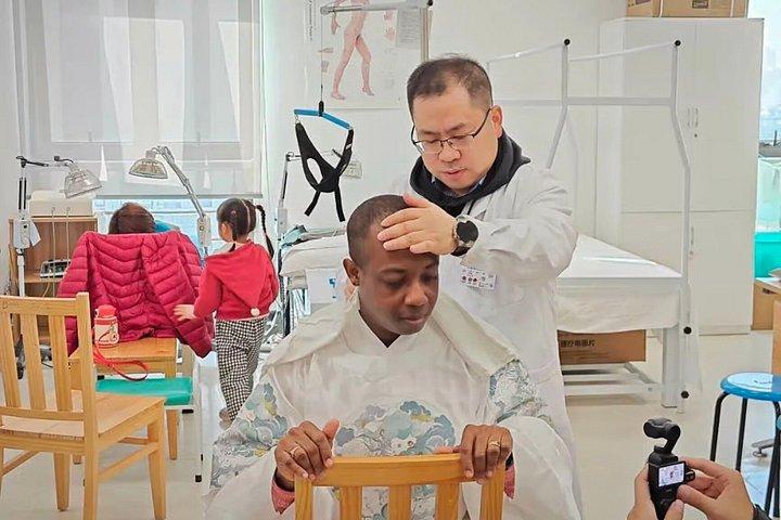 上海半日本格カンフーとTCMまたはマッサージ