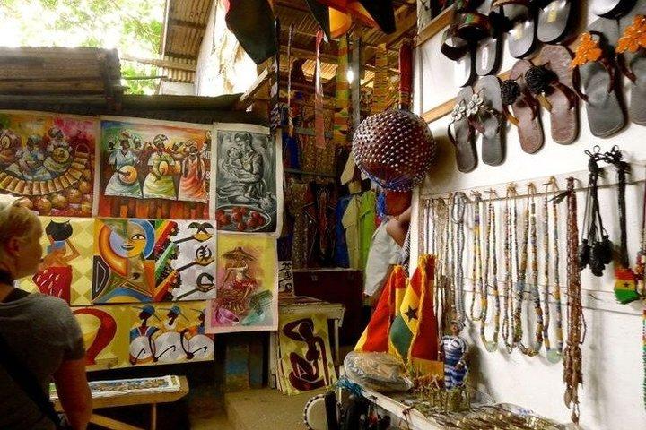 Tour por la ciudad de Accra en coche Explora lo mejor de la capital de Ghana