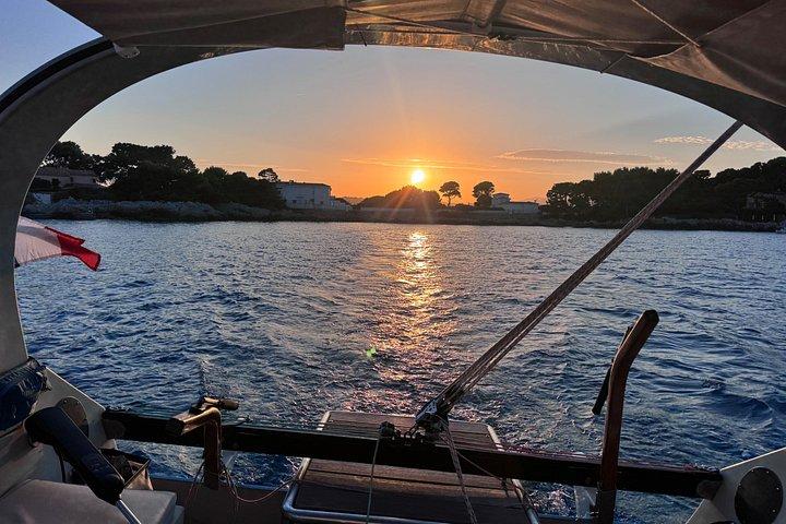 Sunset Sailing Cruise with aperitif at the Island