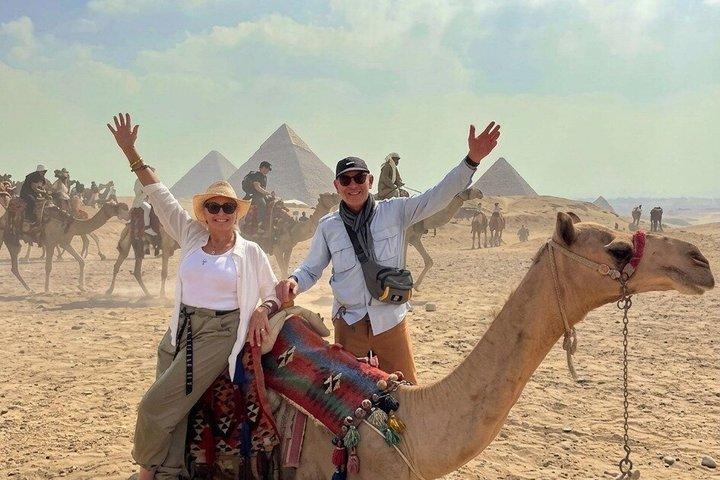 VIP privat rundtur Giza Pyramids Saqqara Memphis All Inclusive
