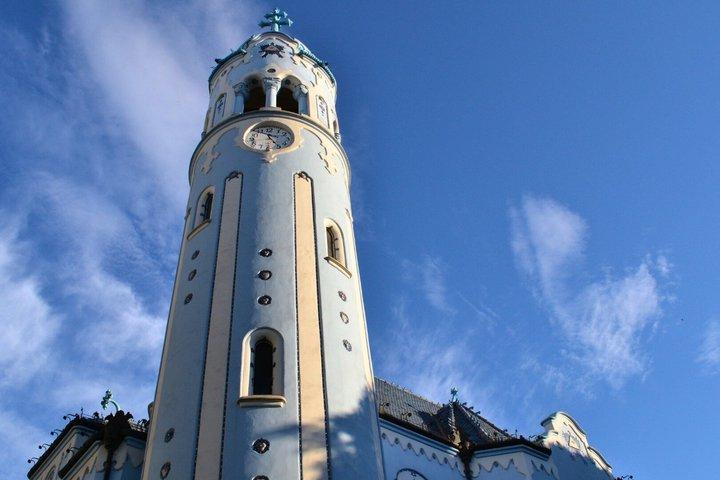 旧市街の歴史を巡るブラチスラヴァ・ブランチ・フードツアー