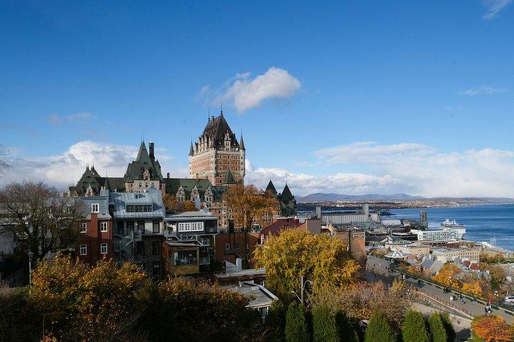 Quebec Self-Guided City Walking Tour & Scavenger Hunt