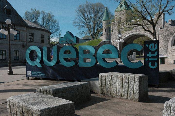 Quebec Zelfstandige stadswandeling & speurtocht