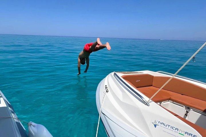 Boat tour with aperitif and stops in Tropea and Capo Vaticano