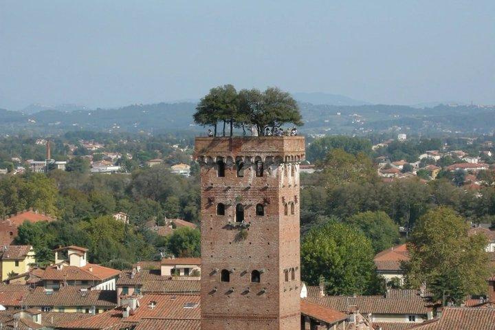 Tours et Remparts de Lucques
