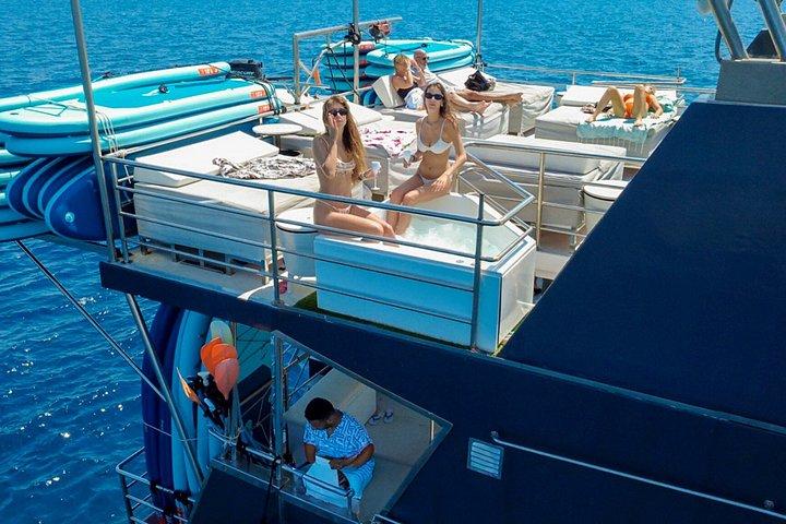 Formentera Catamaran Trip with Breakfast Lunch Dinner And Sunset