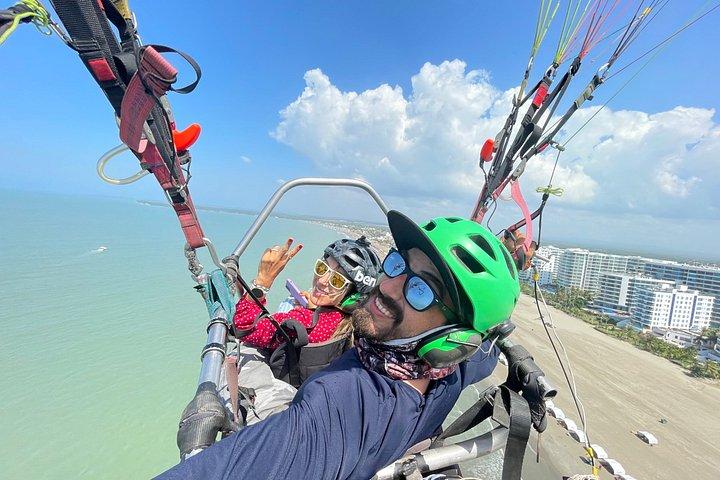 Cartagena Paragliding Experience All inclusive.