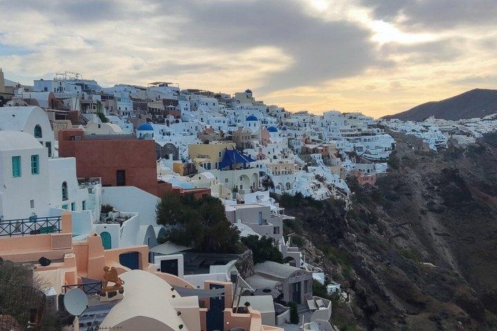 Excursão privada ao nascer do sol em Santorini