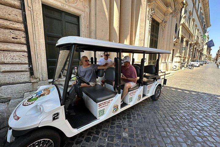 Rome：ゴルフカートでピザと屋台料理でローマを味わう