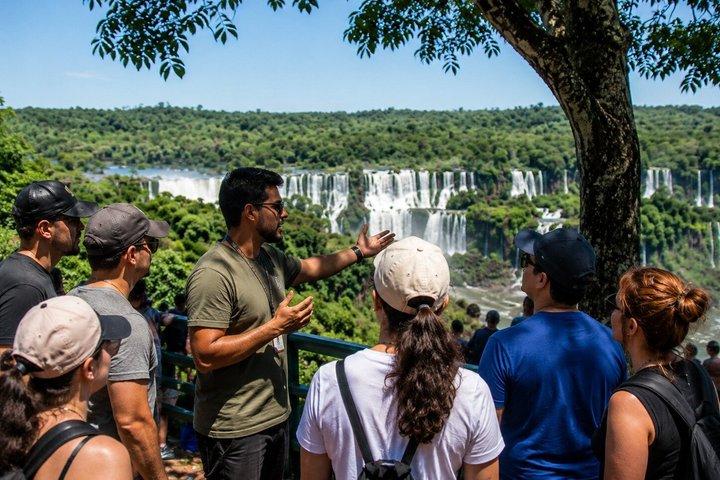 Groupe partagé : chutes brésiliennes avec excursion en bateau et billets inclus
