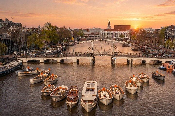 Amsterdam Kväll kanalkryssning med Live Guide och Bar