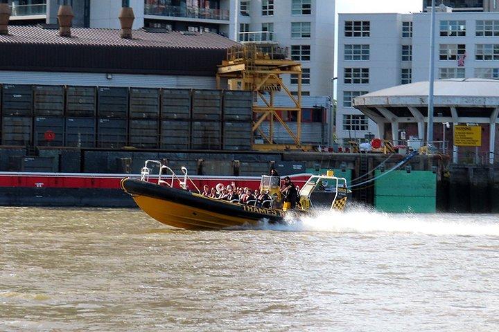 Bootstour mit dem Schnellboot : Uferpromenade ODER Westminster Pier - 70 Minuten