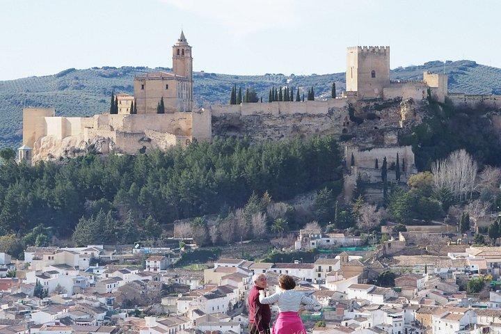 グラナダからフォルタレザ デ ラ モタとアルカラ ラ レアルへの日帰り旅行