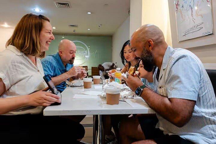 NYC朝食フード＆ランドマークツアー：コーヒー、ベーグル、ドーナツ+