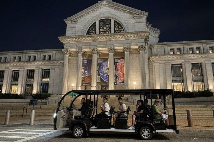 Washington DC Monuments at Night Guided E-Trolley Tour with Stops