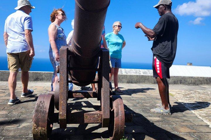 Tour Fort Charlotte, Piraten der Karibik und Wallilabou