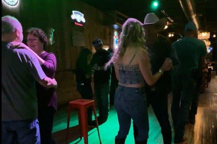 Nashville’s Beginner Partner Dancing (Texas Two Step)