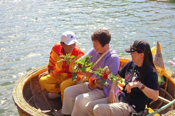 ニャチャンカイ川バスケットボートエコツアーを体験