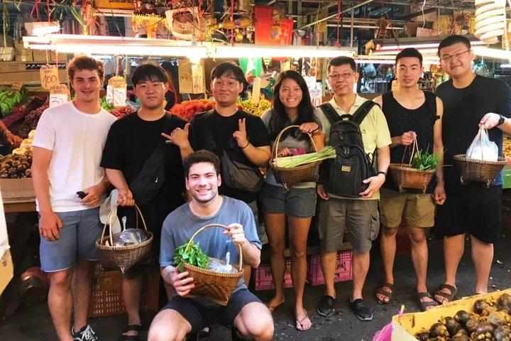 SABIENGによるバンコクタイ料理教室と現地市場訪問