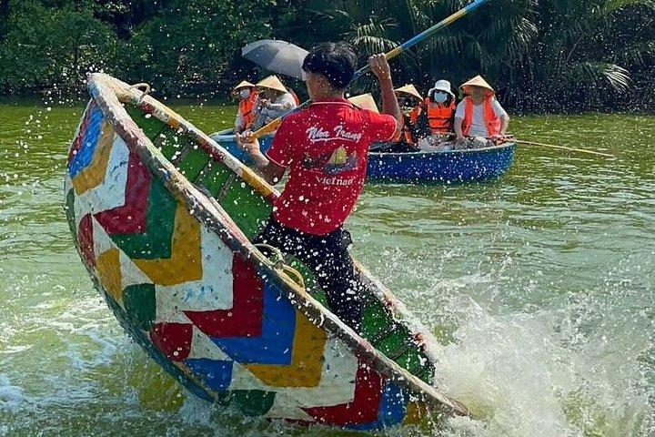 ニャチャンカイ川バスケットボートエコツアーを体験