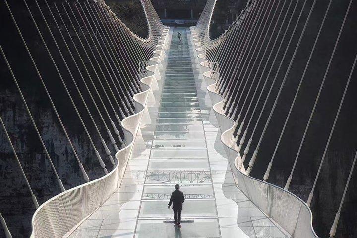 2 - Giorno ZJJ Tour completo in evidenza (Mt.Avatar & Tianmen + Ponte di Vetro)