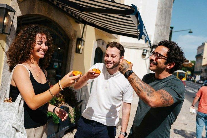 Tour privado de 5 horas por Lisboa Eco Tuk-Tuk con degustaciones locales