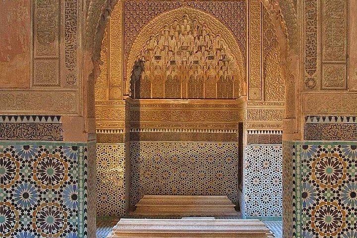 Marrakech: Bahia Palace, Saadian grave, Medina og Souks Tour