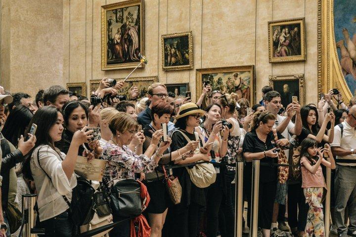 Paris Louvre Museum Guided Tour with Tickets
