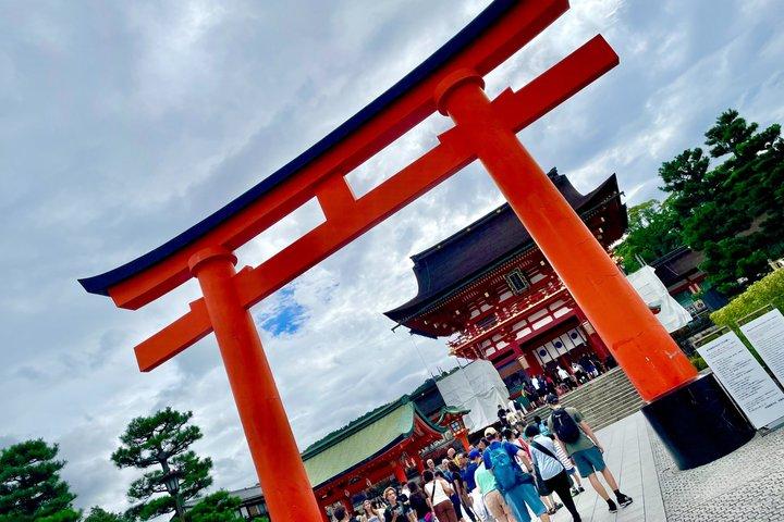 Visita a Fushimi Inari Taisha y Kiyomizudera con Guía en Español