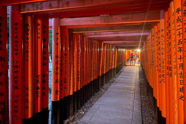 Visita a Fushimi Inari Taisha y Kiyomizudera con Guía en Español