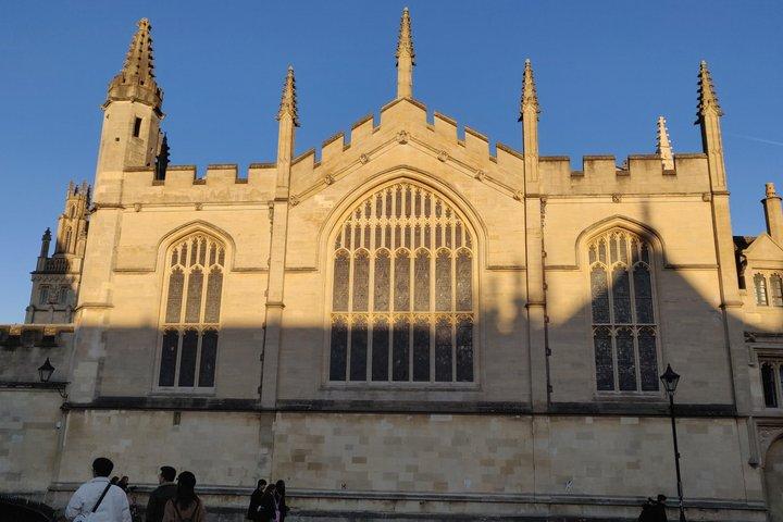 Excursión a pie por la Universidad de Oxford y la ciudad en Italiano