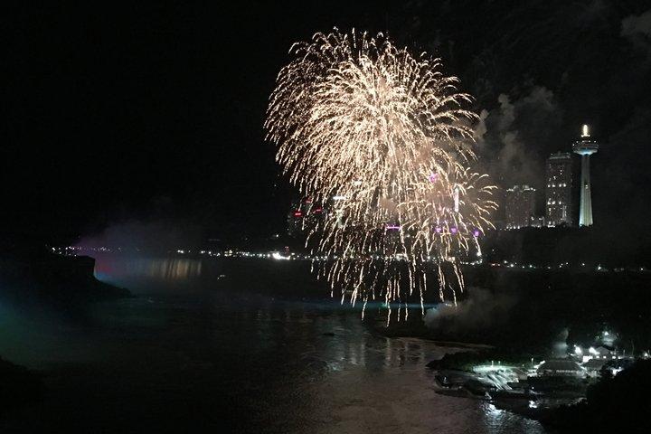 Niagara Falls Night Illumination Tour on American Side