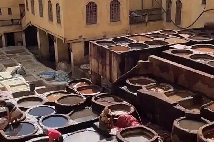 Explore Marrakech in VIP style – Multilingual private chauffeur