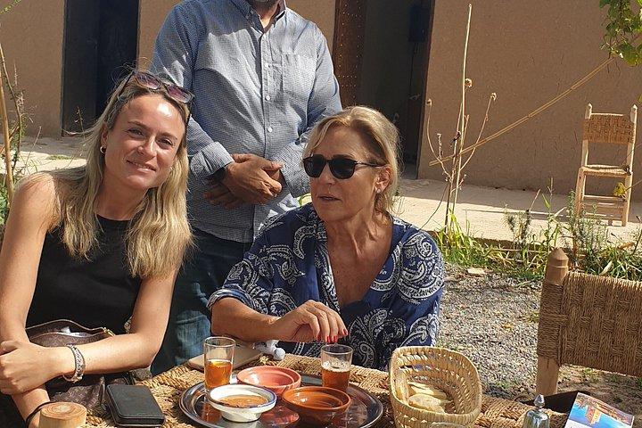 Explore Marrakech in VIP style – Multilingual private chauffeur