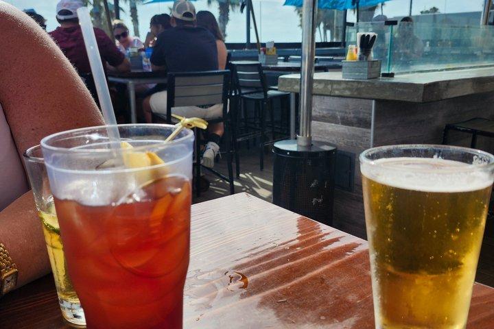 Beach Cruisers & Dive Bar lungo Mission Beach Boardwalk